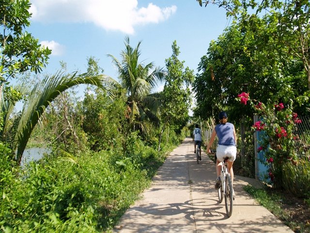 Cycle Mekong Delta Vietnam from Saigon to Chau Doc 3 Days